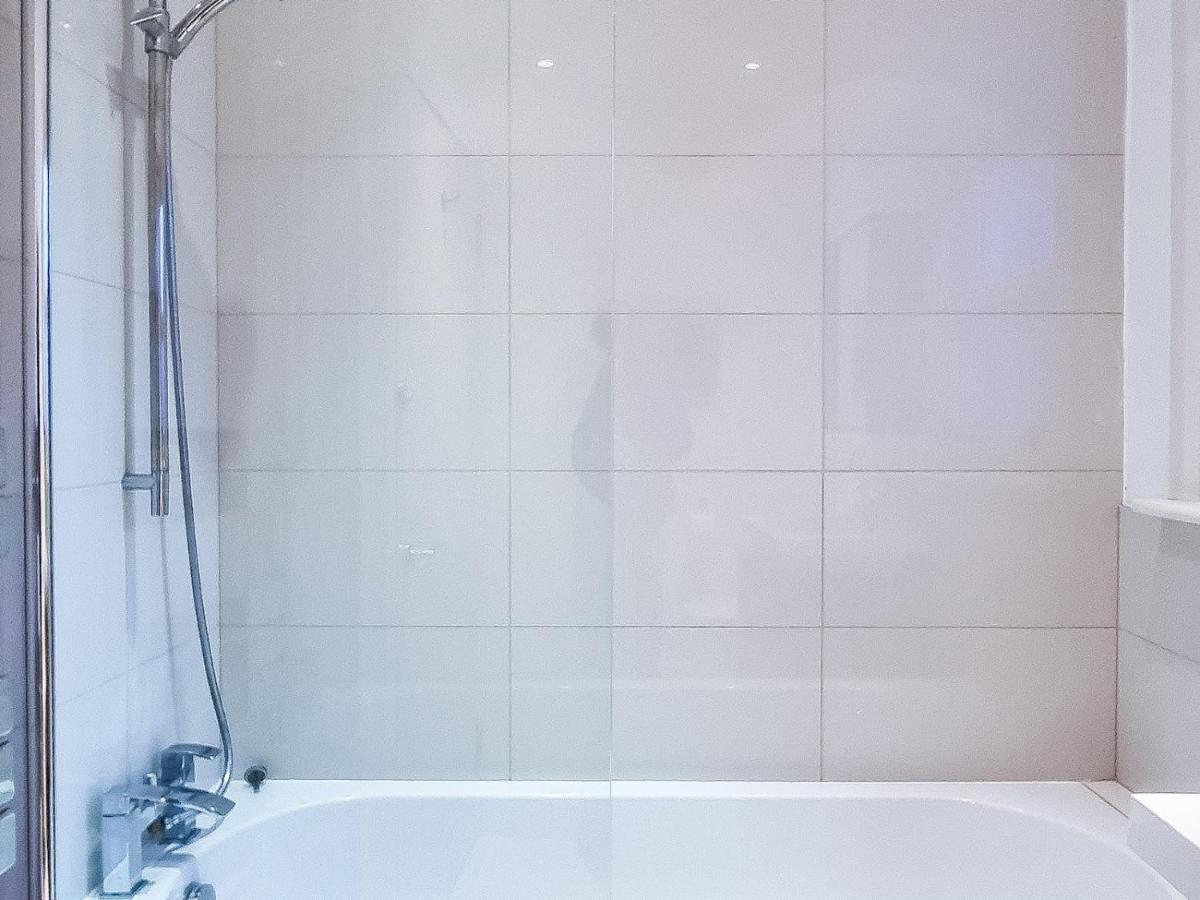 لندن Pass The Keys Family Friendly 2 Bedroom Gem In Shepherd'S Bush المظهر الخارجي الصورة